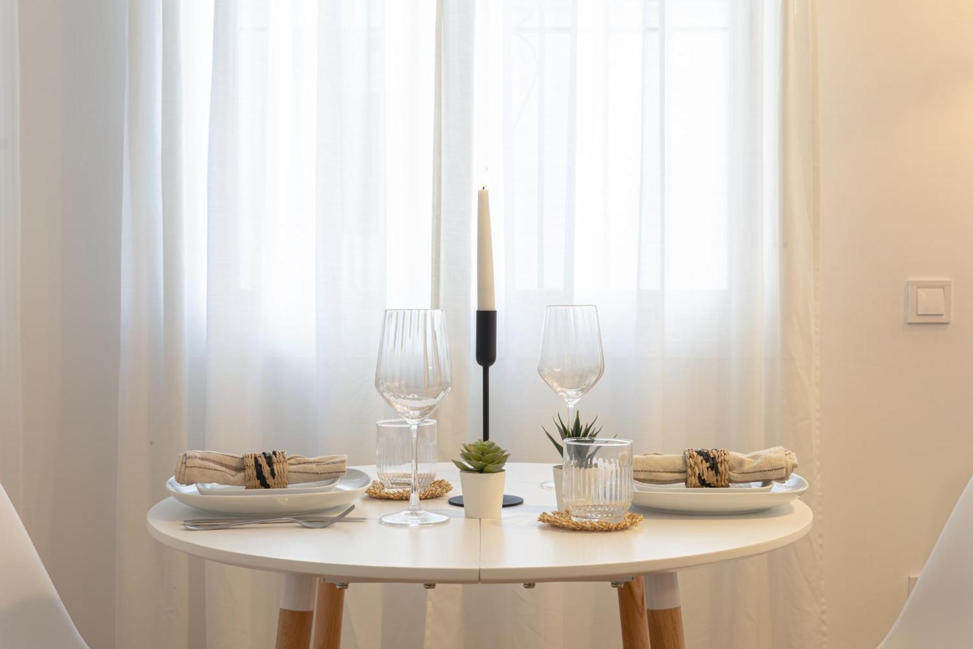 Nordik Apartments Urban - Perchel "Skogar" Малага Екстериор снимка