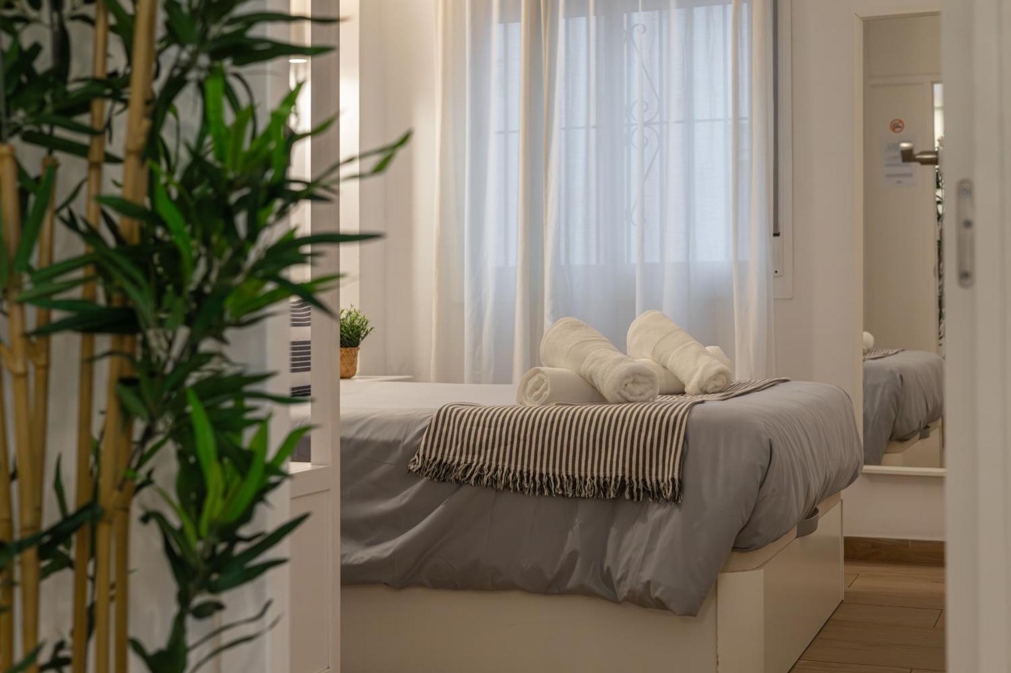 Nordik Apartments Urban - Perchel "Skogar" Малага Екстериор снимка